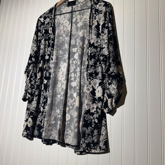 AMANA Black & White Floral Open Front Kimono Cardigan 3X Boho  Lightweight Layer - Picture 2 of 7
